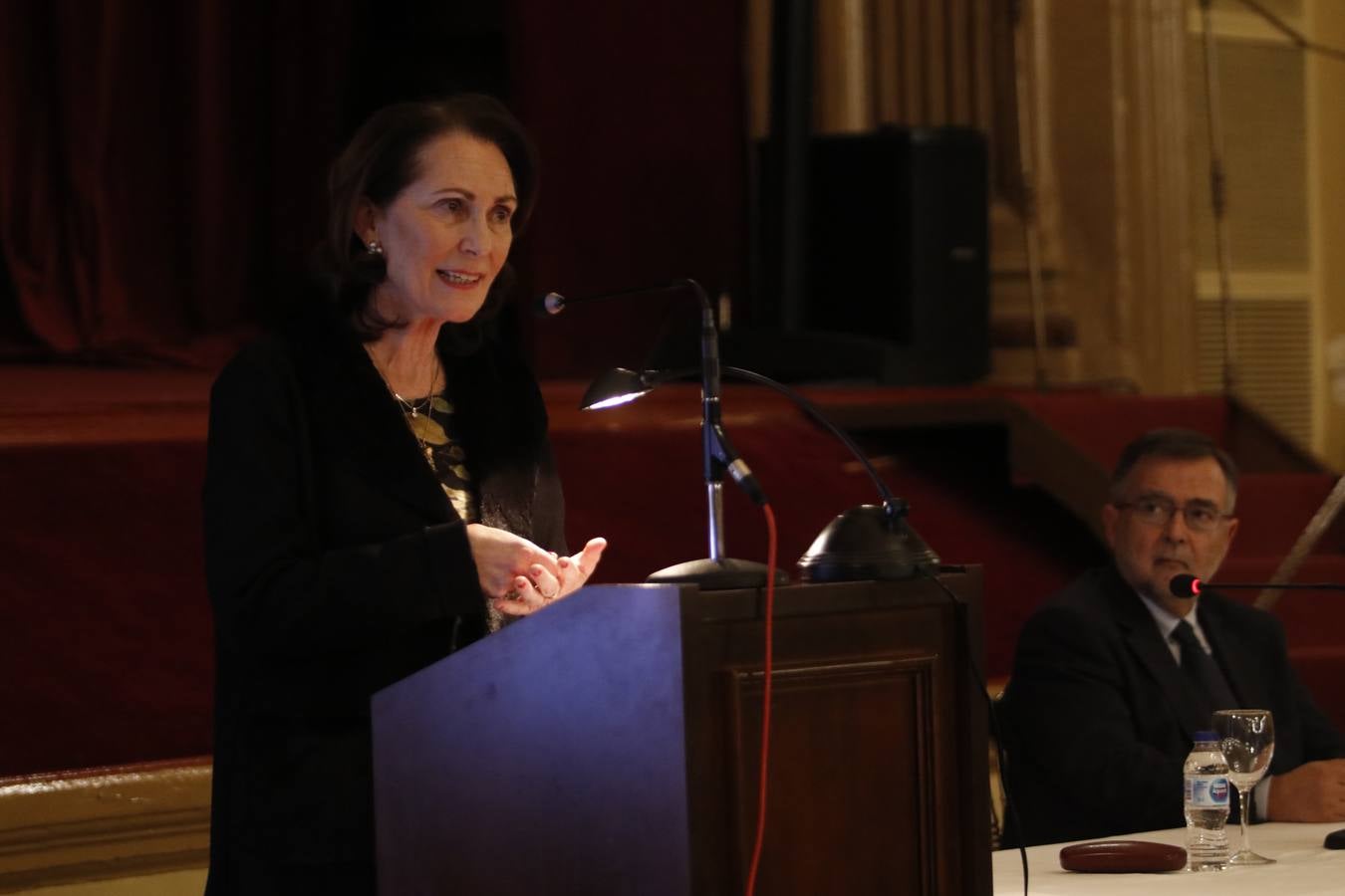 La conferencia de Gloria Lora en Córdoba, en imágenes