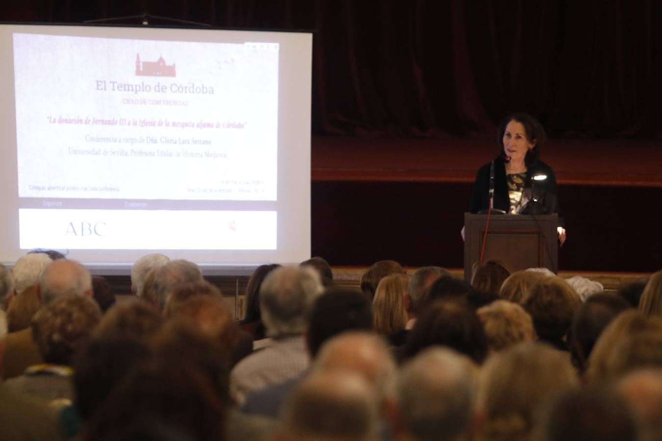 La conferencia de Gloria Lora en Córdoba, en imágenes