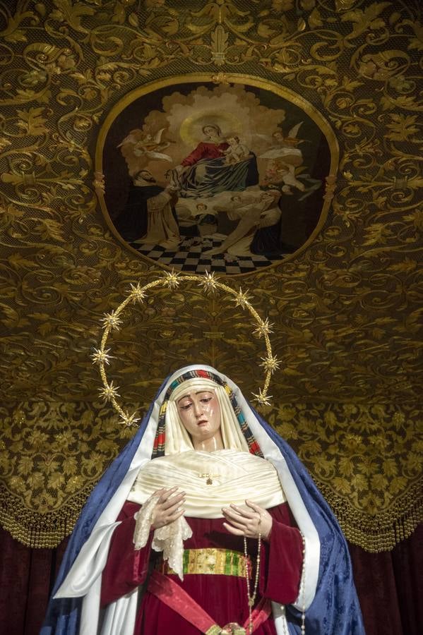 Galería de la Virgen del Rosario de la Hermandad de Montesión en su paso de palio