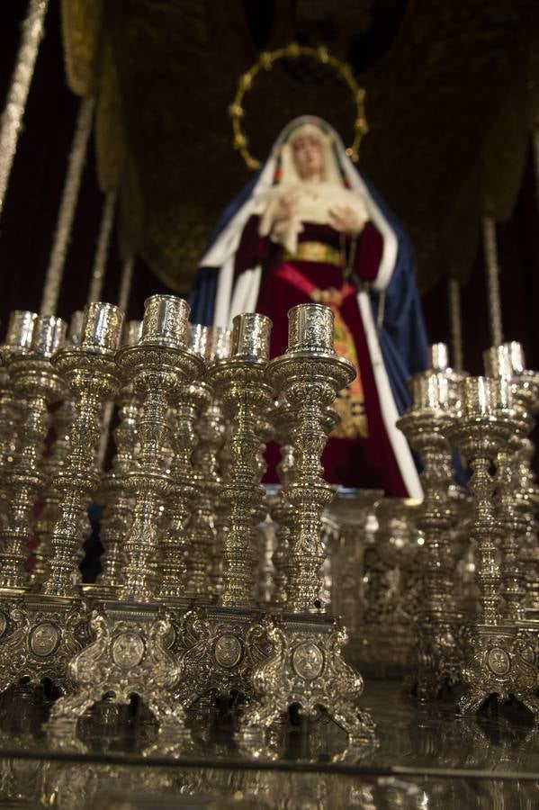 Galería de la Virgen del Rosario de la Hermandad de Montesión en su paso de palio