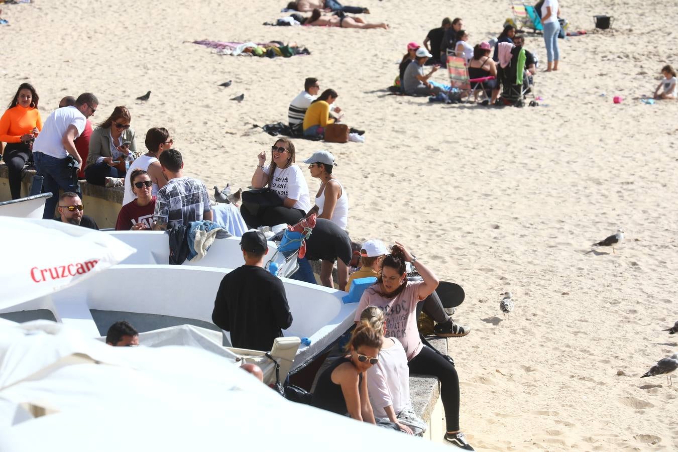 Cádiz se llena de coplas y público en un gran Carnaval Chiquito