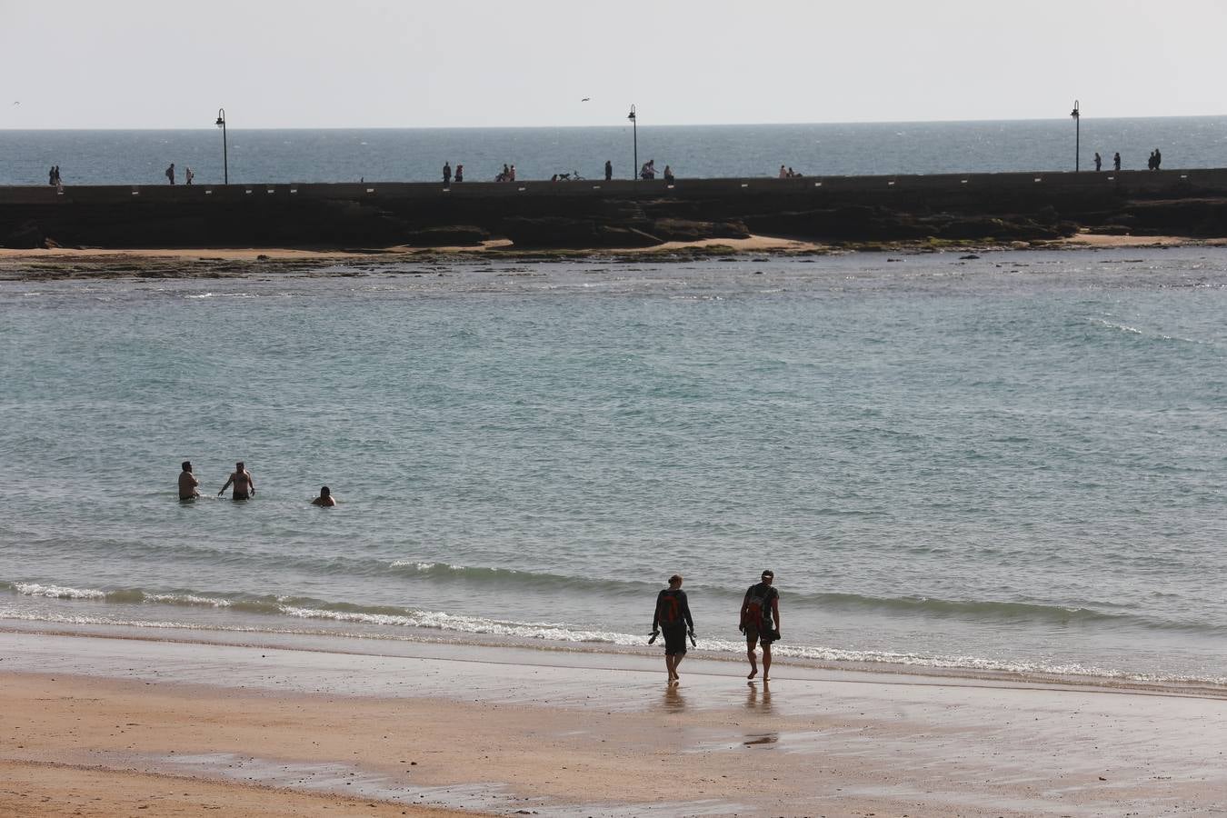 Cádiz se llena de coplas y público en un gran Carnaval Chiquito