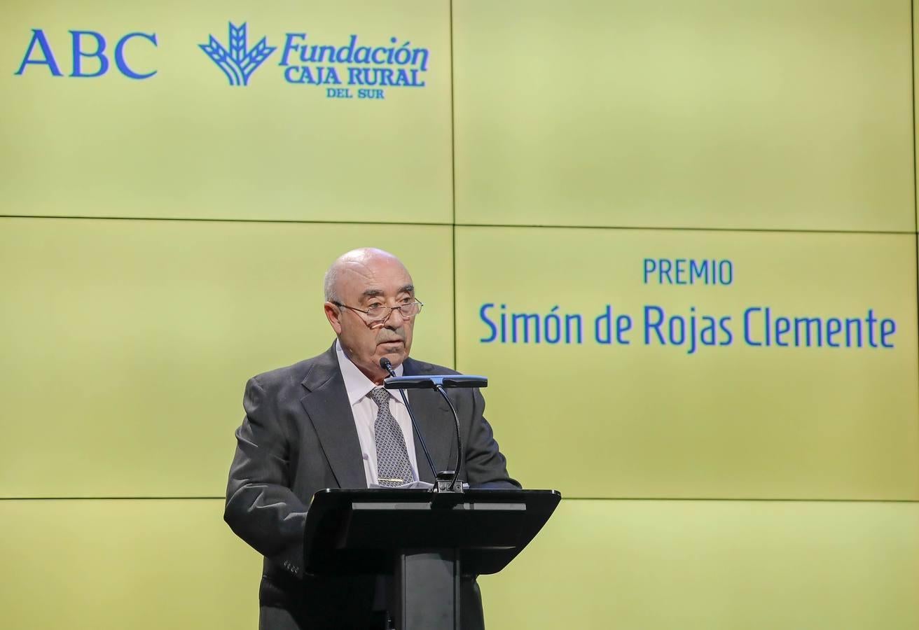 Francisco Morales durante su discurso de agradecimiento tras recibir el premio