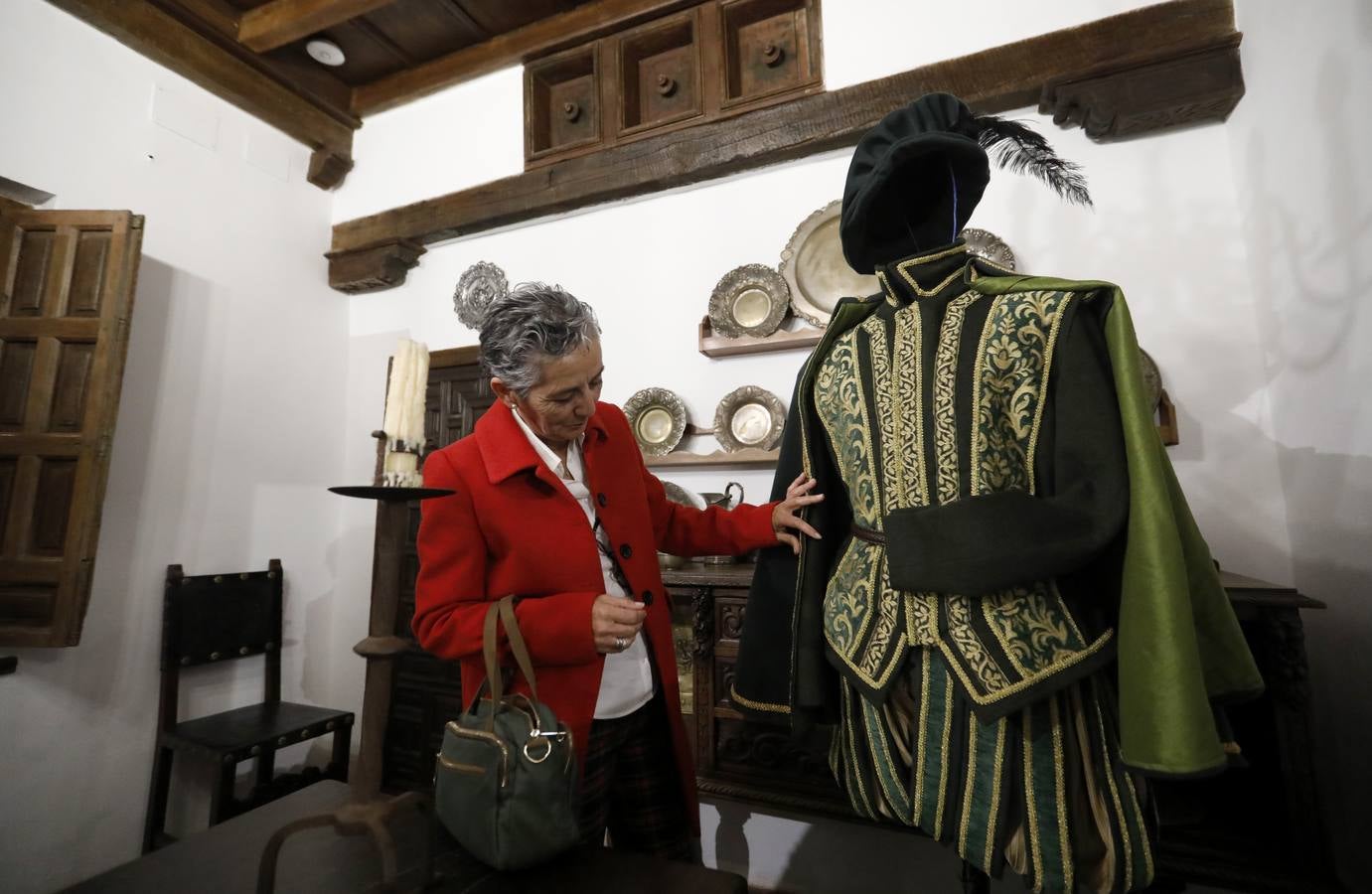 La exposición de trajes del Renacimiento en Córdoba, en imágenes