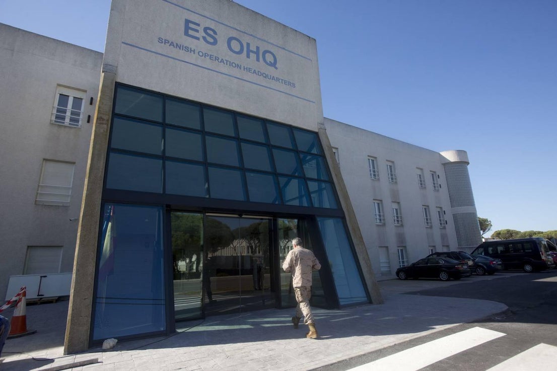Entramos por primera vez en el Cuartel General de la operación ...