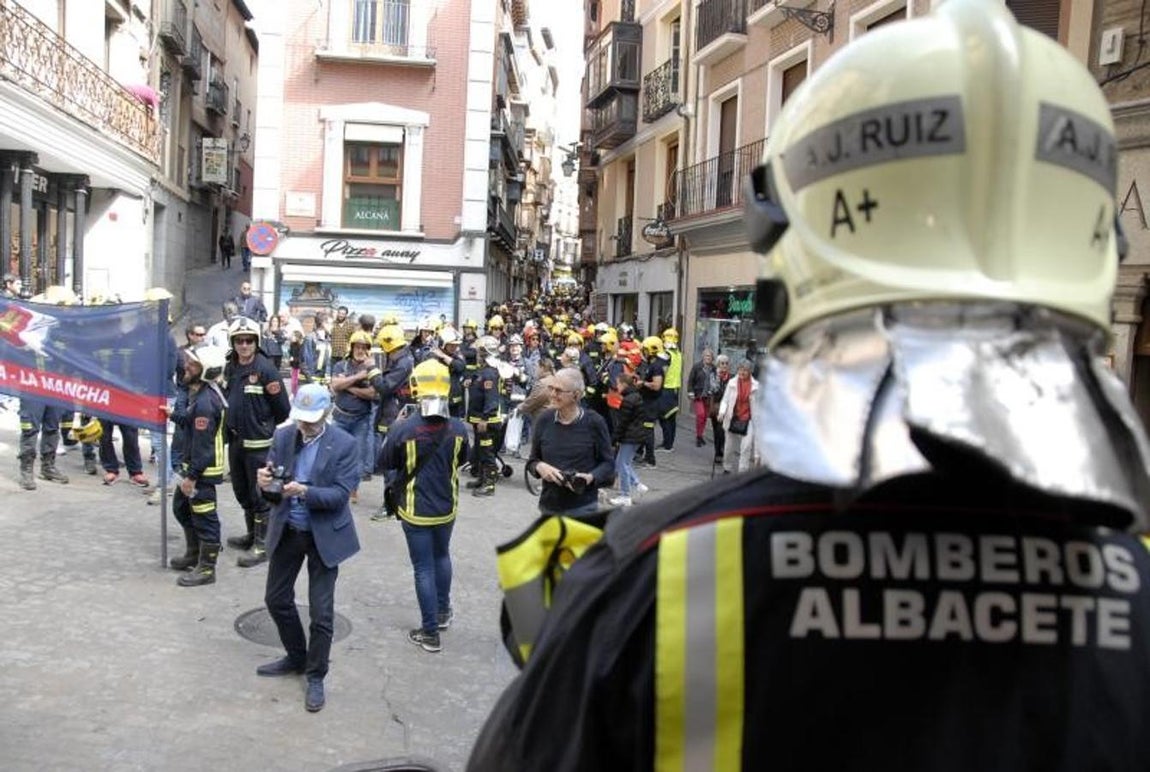 Los bomberos de la región protestan en Toledo