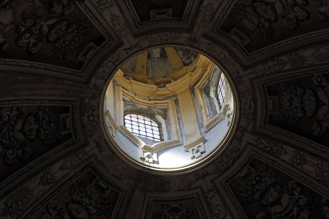 Los secretos de la capilla de la Asunción, en el Instituto Góngora de Córdoba, en imágenes