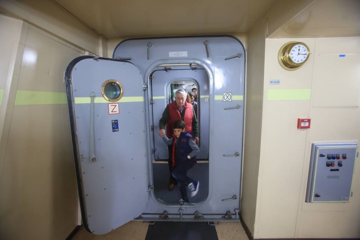 FOTOS: Homenaje de la Armada a la figura de Blas de Lezo en Cádiz