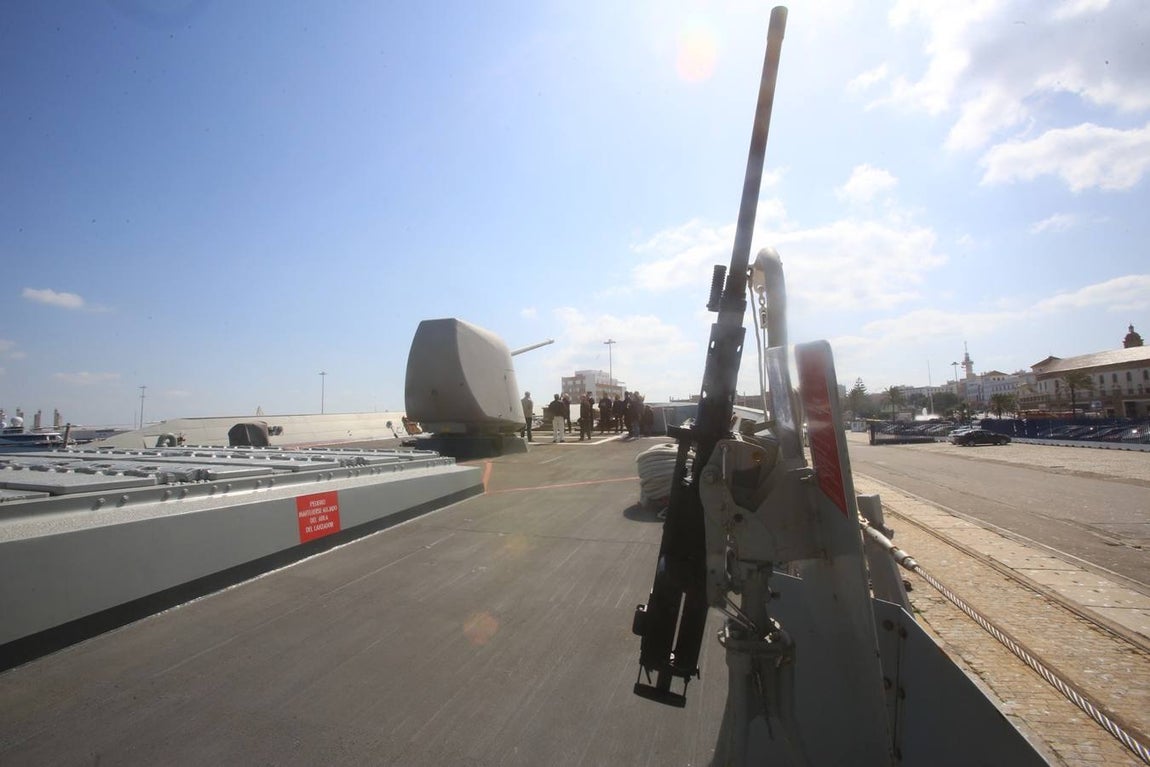 FOTOS: Homenaje de la Armada a la figura de Blas de Lezo en Cádiz