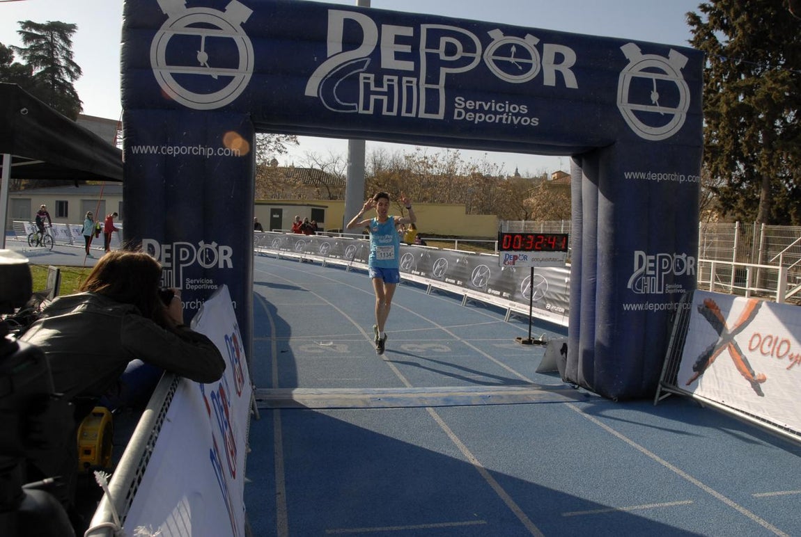 Esta segunda edición se enmarca en el centenario de la Escuela Central de Educación Física, de hecho, la meta se ha instalado en la pista de atletismo de la Escuela de Gimnasia. 