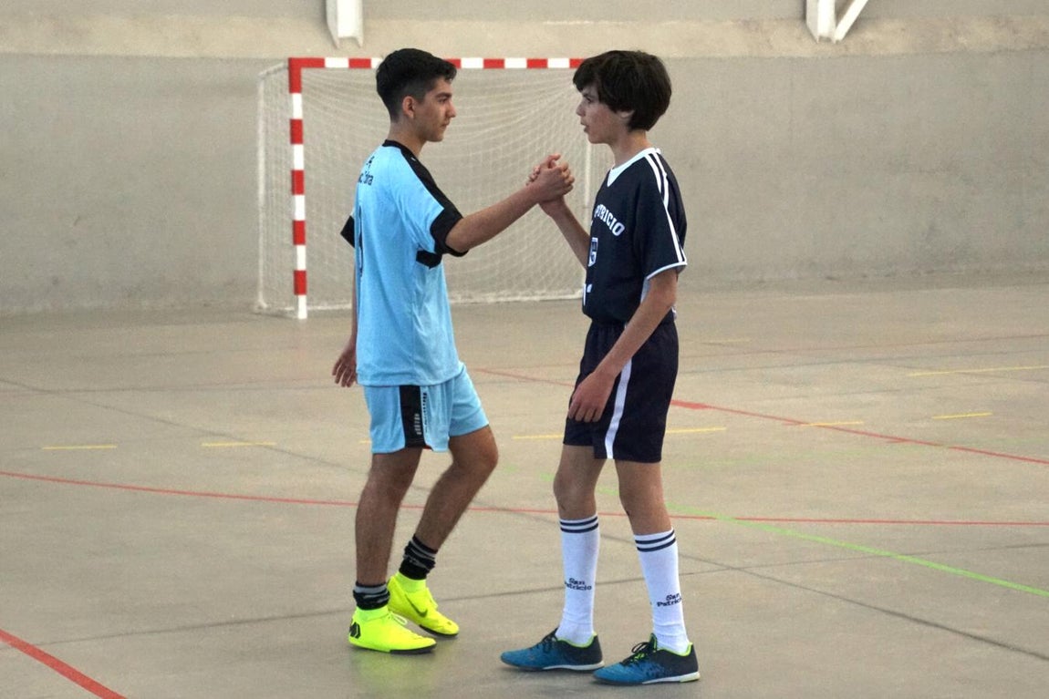 Las mejores imágenes del encuentro de fútsal entre el Fray Luis León A y el San Patricio Soto A. 