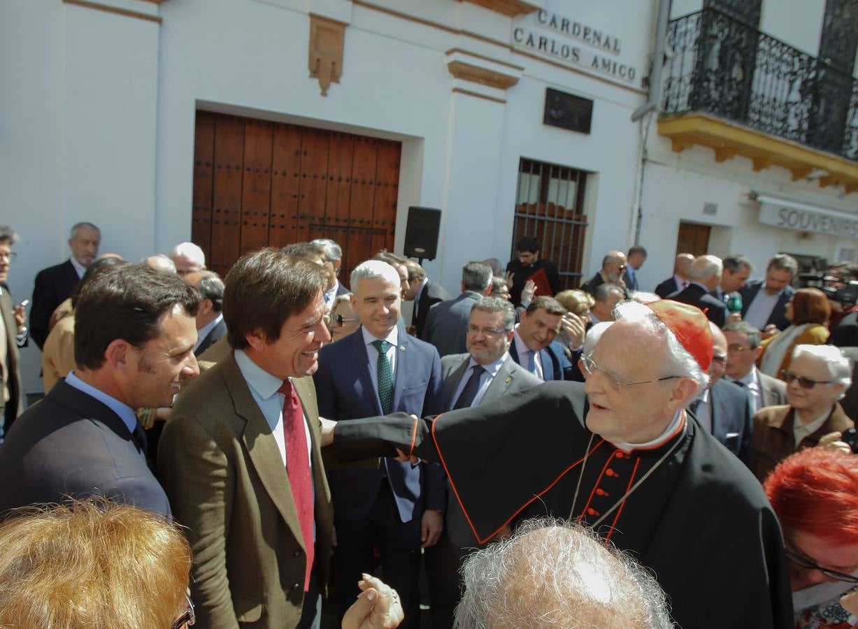 Carlos Amigo ya tiene una calle en el corazón de Sevilla