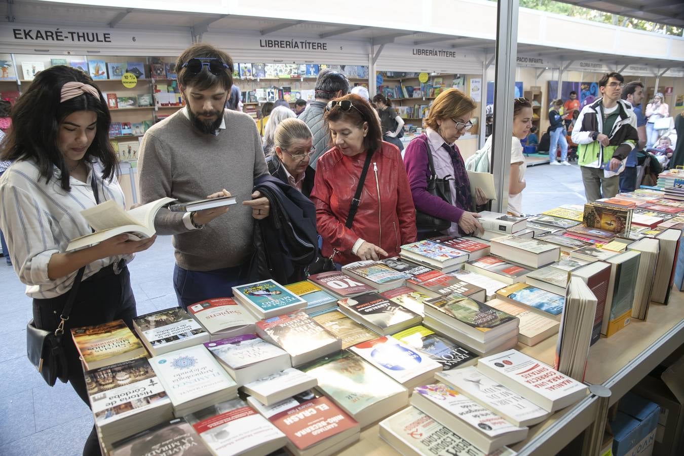 La primera jornada de la Feria del Libro de Córdoba, en imágenes