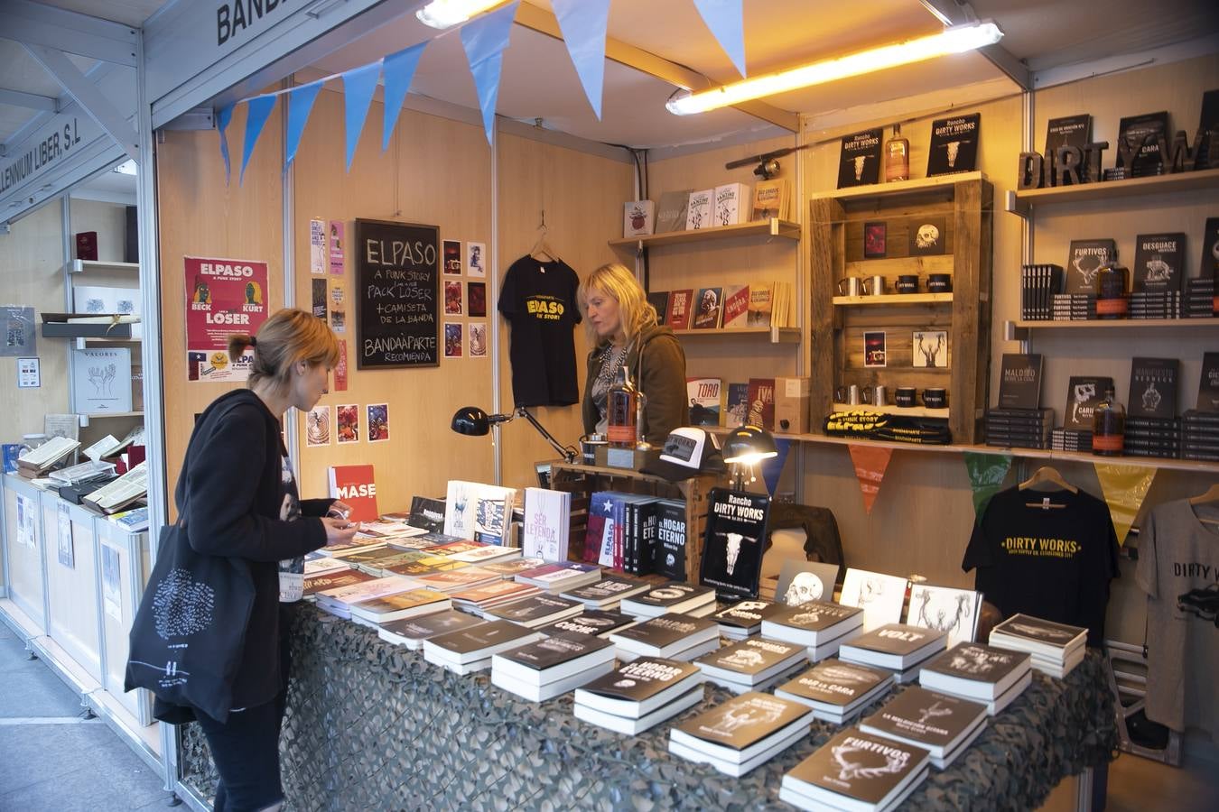 La primera jornada de la Feria del Libro de Córdoba, en imágenes