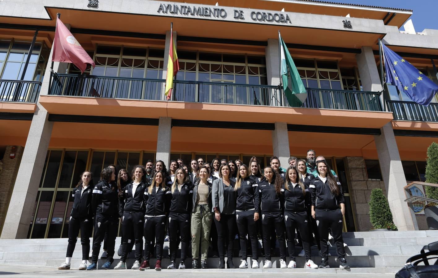 La recepción al Córdoba CF femenino, en imágenes