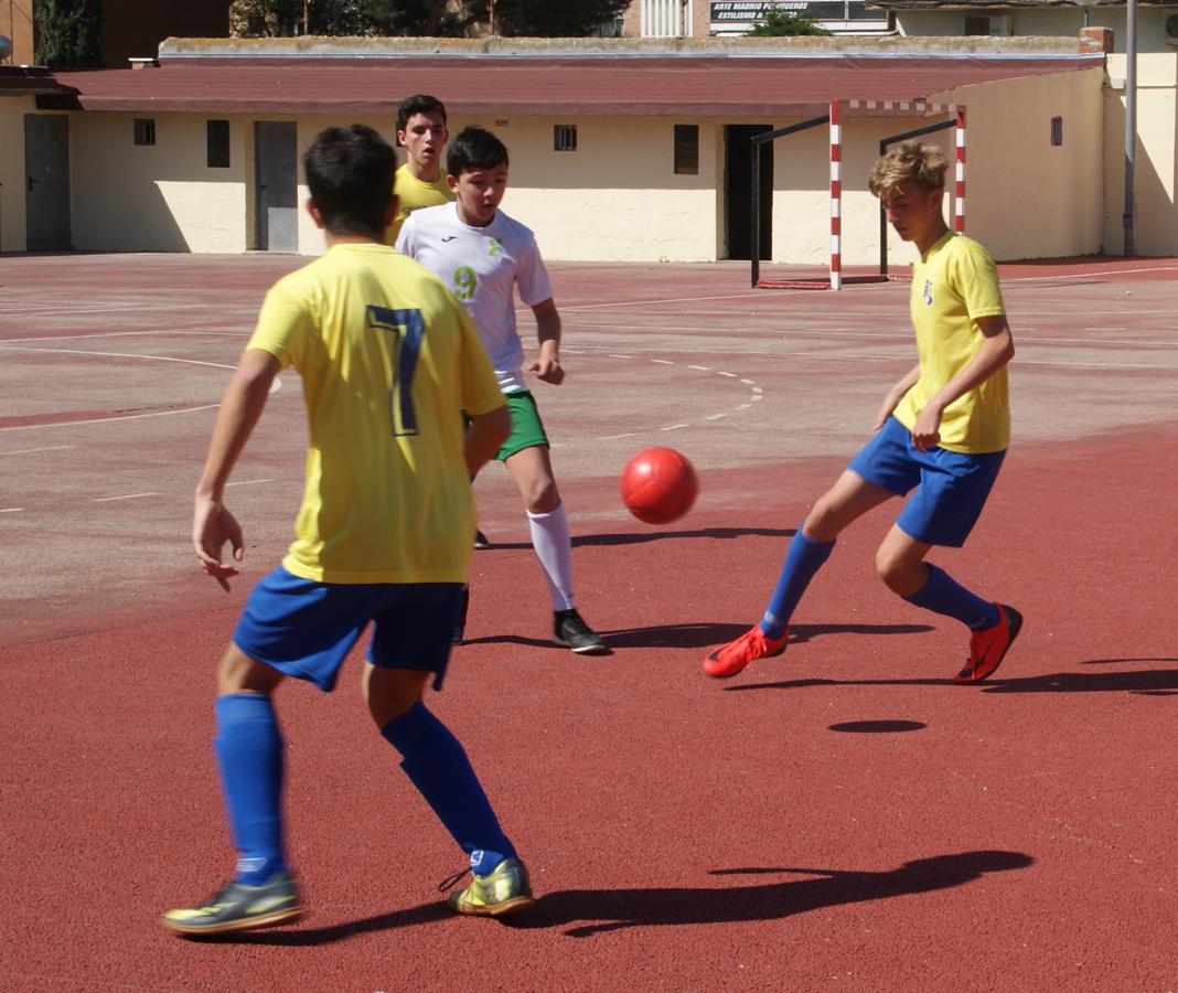 Las mejores imágenes del partido entre Institución La Salle y Jesús Maestro &quot;B&quot;