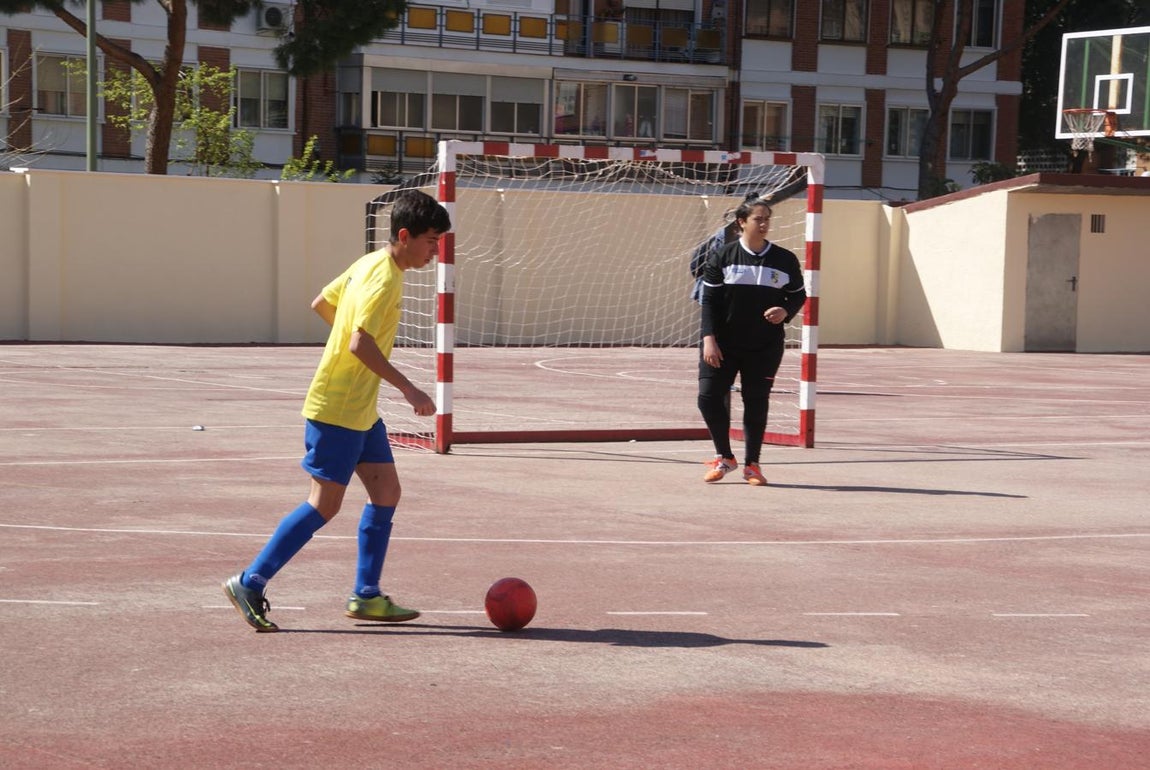 Las mejores imágenes del partido entre Institución La Salle y Jesús Maestro &quot;B&quot;