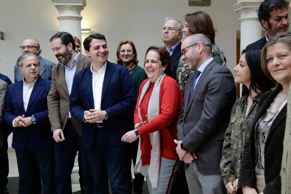 En imágenes, el acto de presentación de la candidatura de Bellido