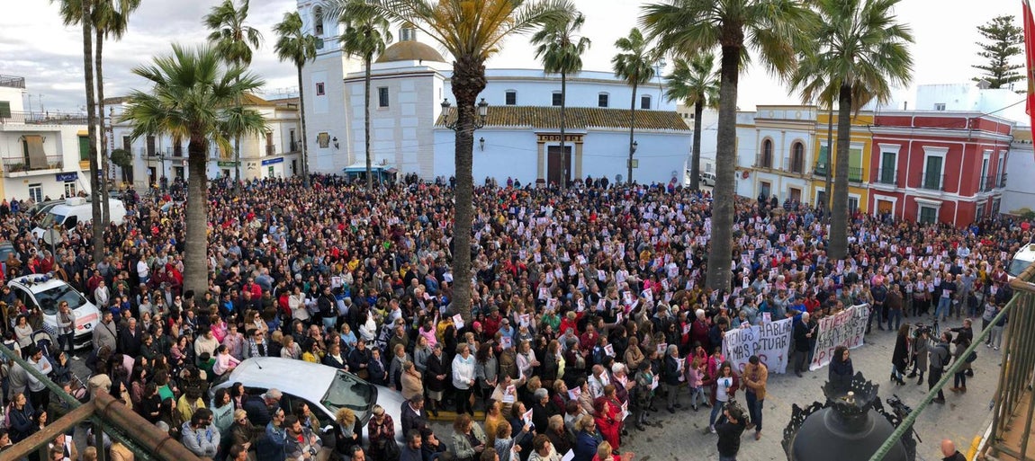 Trebujena se echa a la calle por Lete