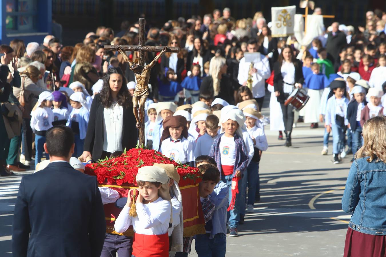 La Semana Santa «chiquita» del colegio La Salle de Córdoba, en imágenes