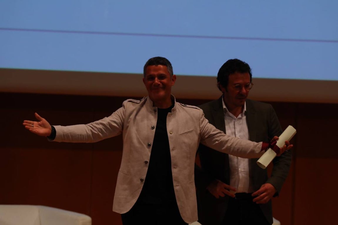 Alejandro Sanz ya es Hijo Adoptivo de Cádiz