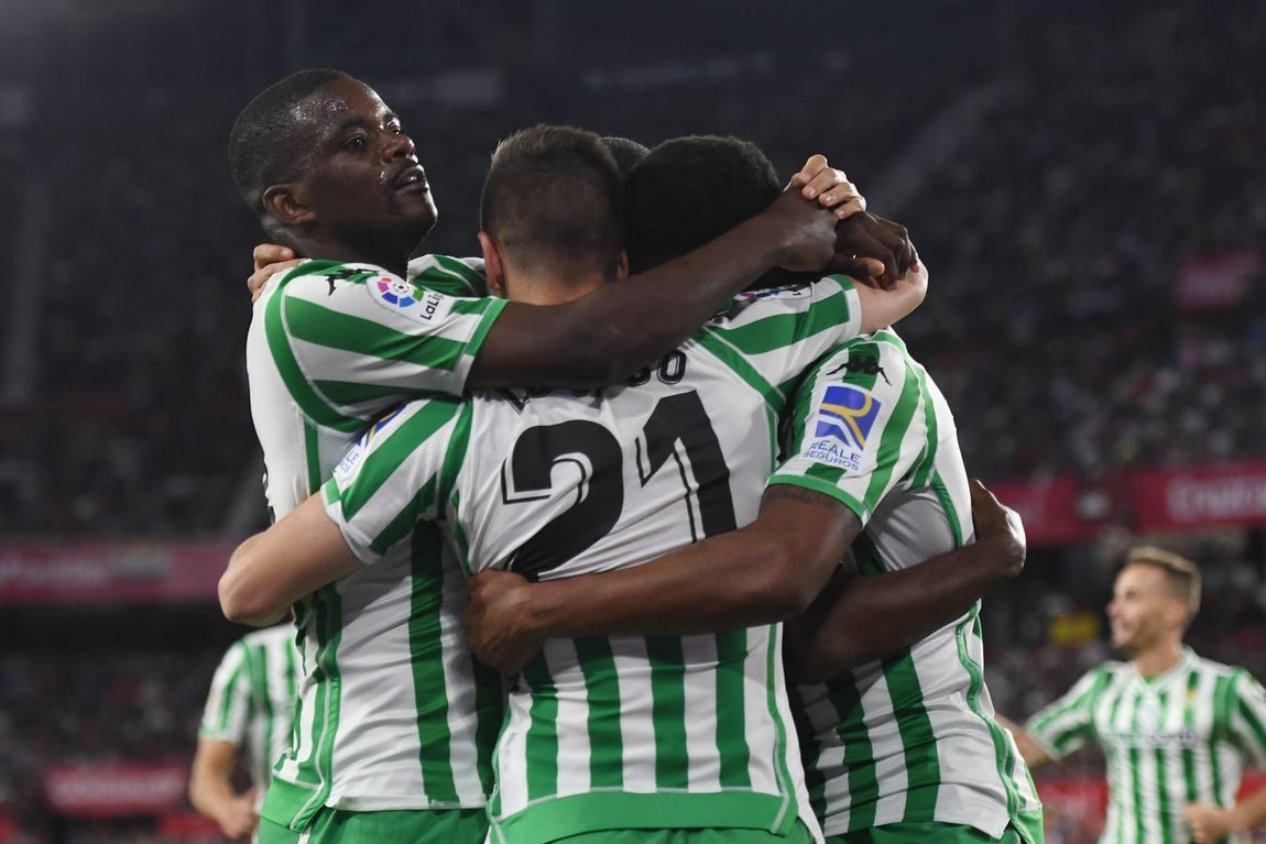 Crónica gráfica del derbi Sevilla-Betis en el Pizjuán