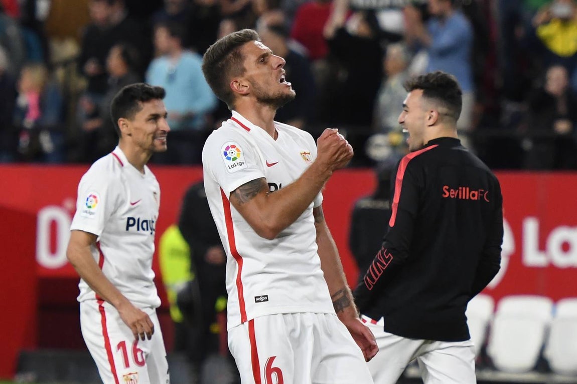 Crónica gráfica del derbi Sevilla-Betis en el Pizjuán