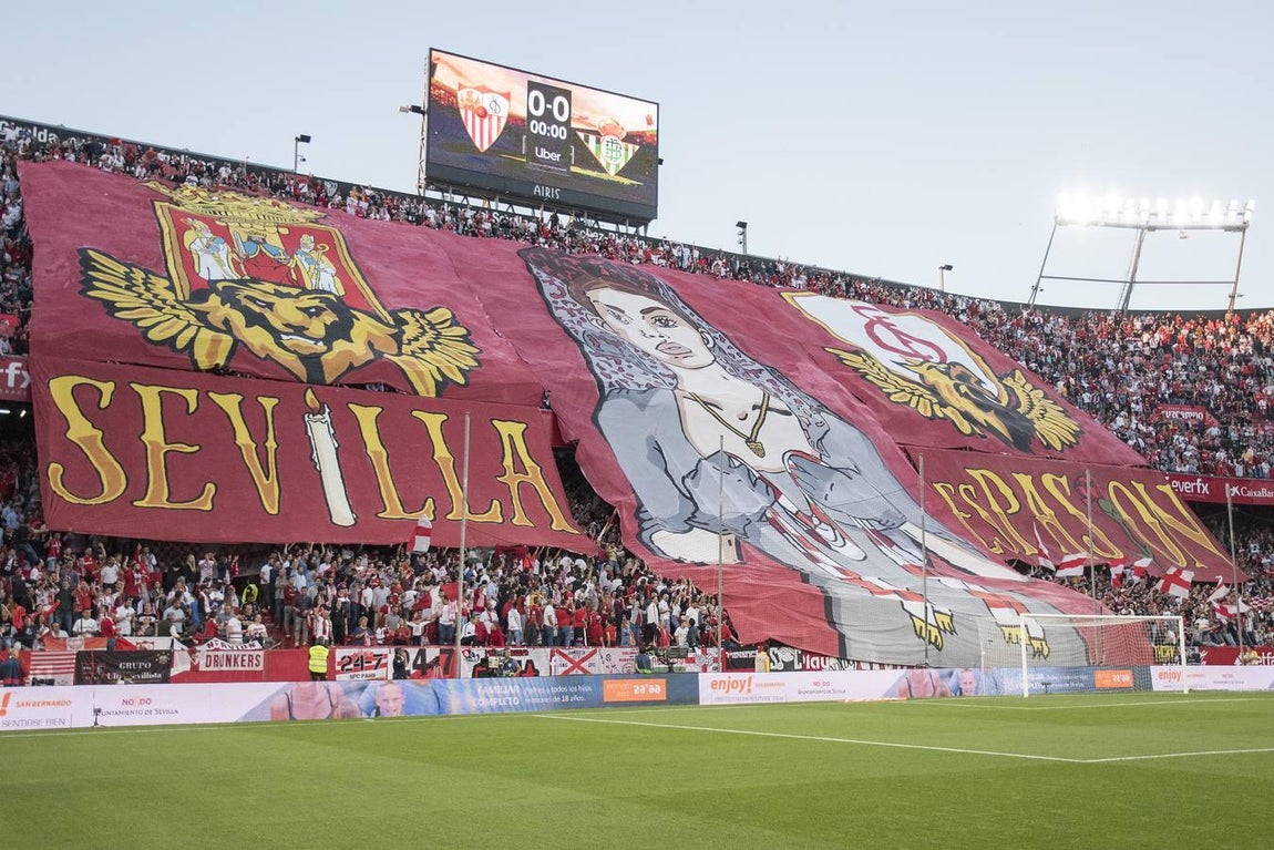 Crónica gráfica del derbi Sevilla-Betis en el Pizjuán