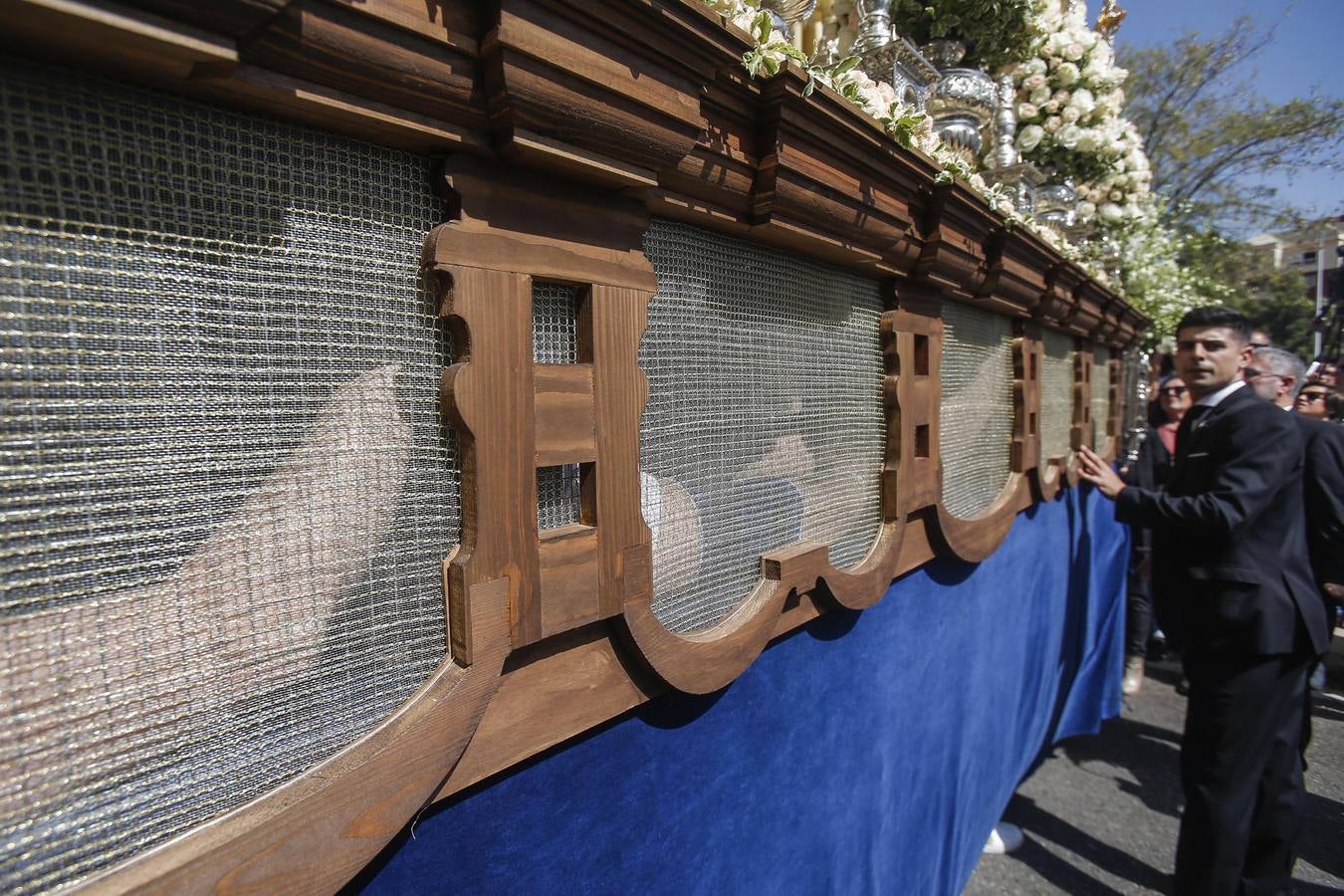 La procesión de la Hermanda de la Merced de Córdoba, en imágenes