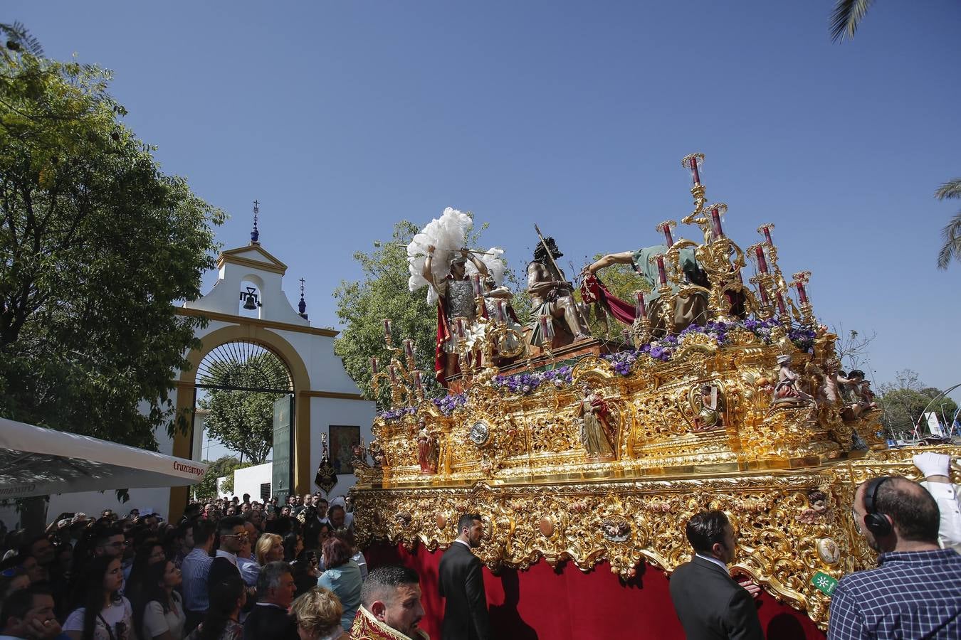 La procesión de la Hermanda de la Merced de Córdoba, en imágenes