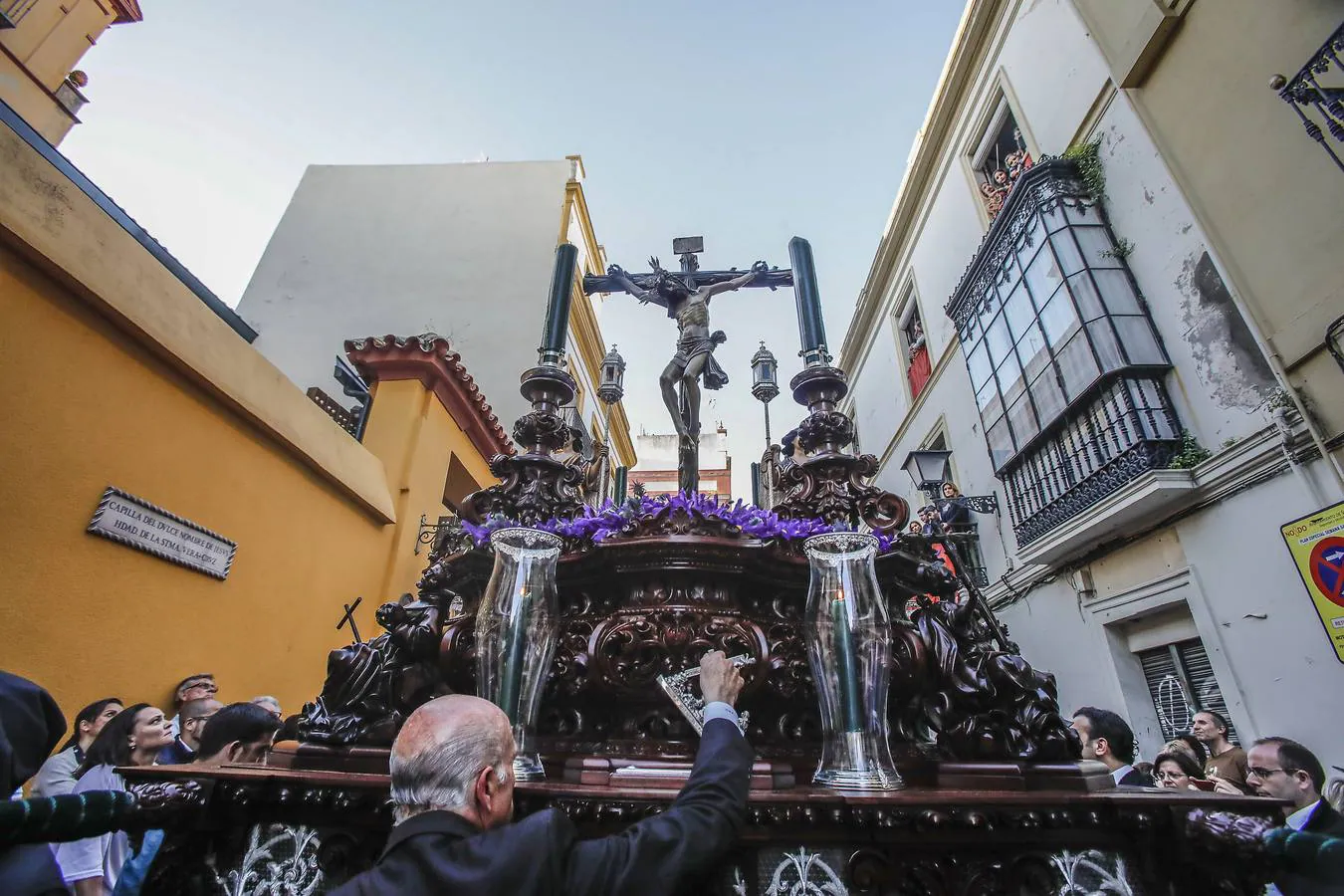 La solemne belleza de la Vera Cruz el Lunes Santo de Sevilla 2019