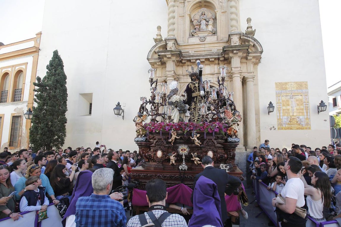La procesión de la Santa Faz de Córdoba, en imágenes