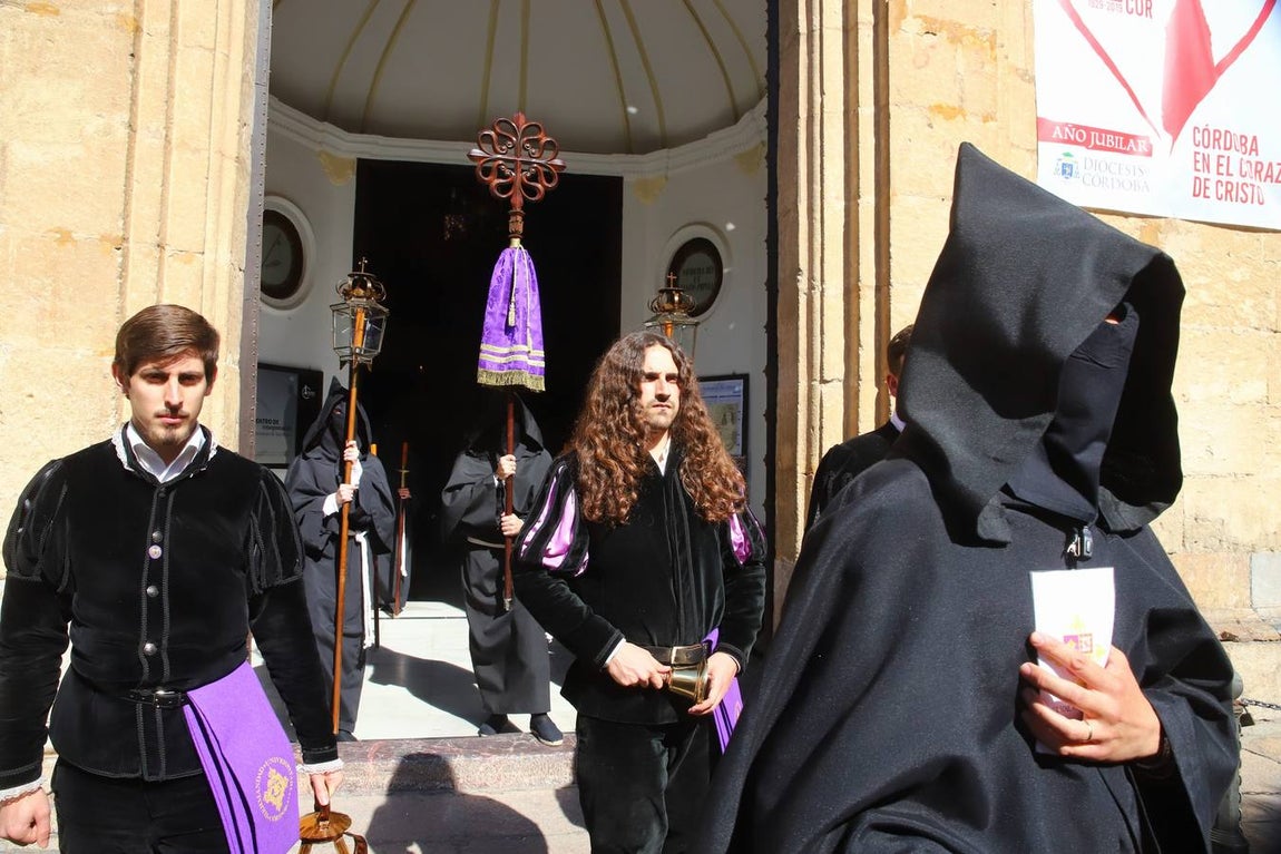 La procesión de la Universitaria de Córdoba, en imágenes