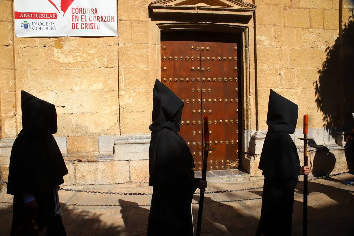 La procesión de la Universitaria de Córdoba, en imágenes