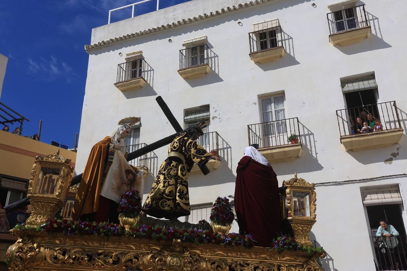 FOTOS: Sanidad brilla con su esplendor en el Martes Santo de Cádiz