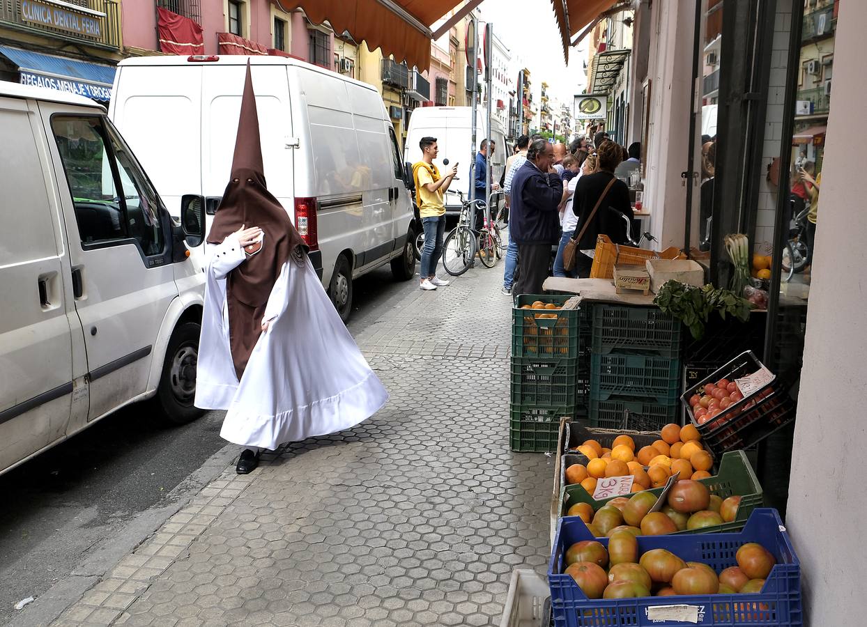 Salida de El Carmen Doloroso este Miércoles Santo, en imágenes