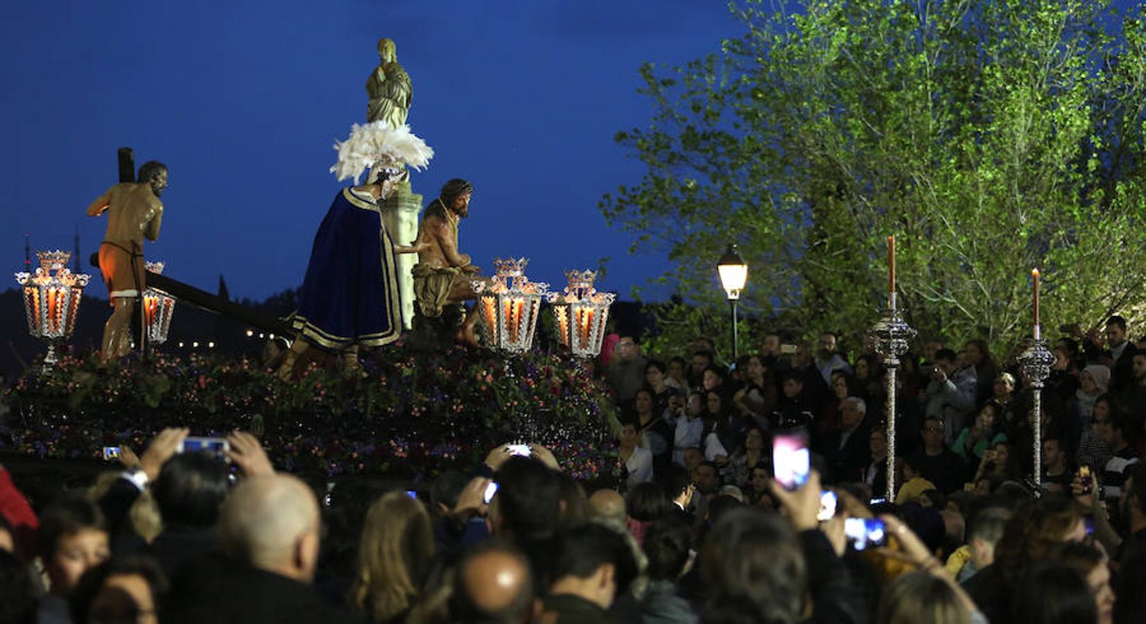 El Cristo Redentor y el de la Humildad procesionan en Toledo