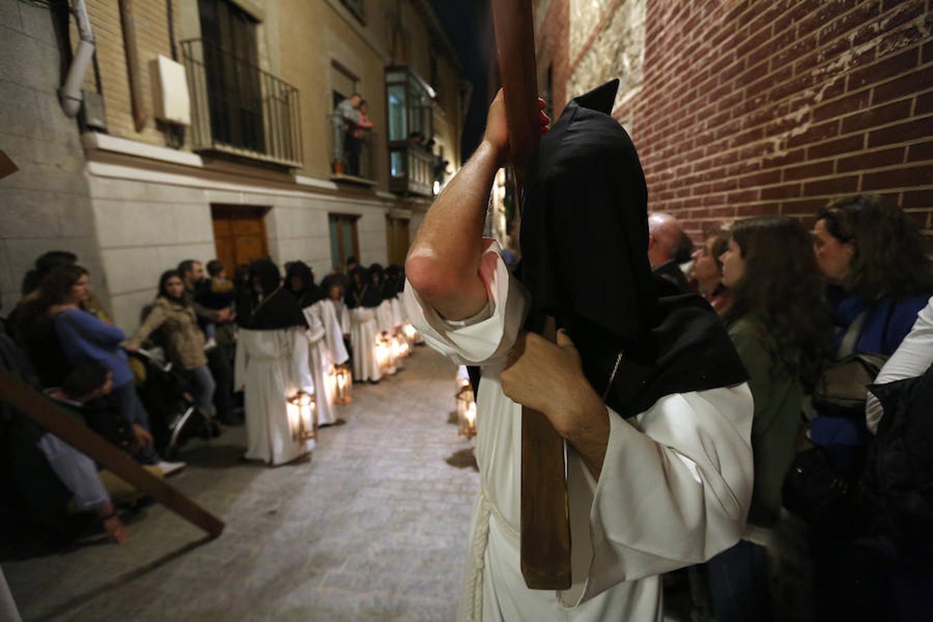 El Cristo Redentor y el de la Humildad procesionan en Toledo