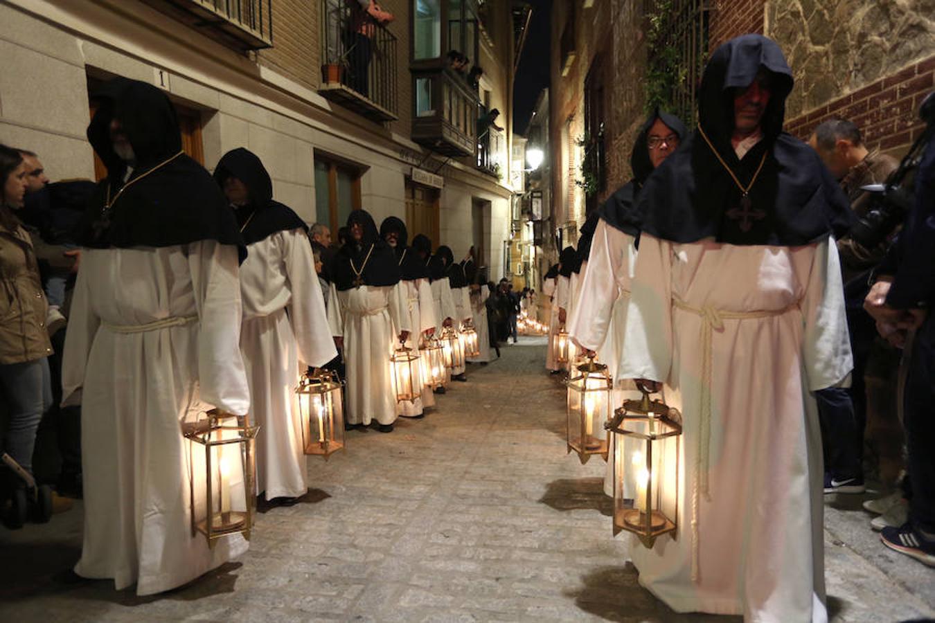 El Cristo Redentor y el de la Humildad procesionan en Toledo