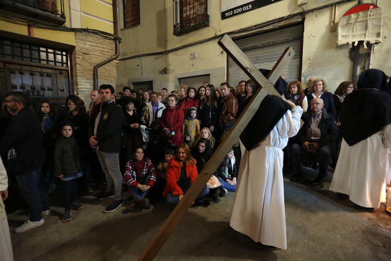 El Cristo Redentor y el de la Humildad procesionan en Toledo