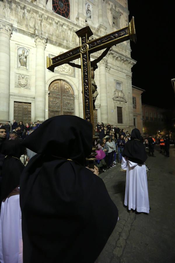 El Cristo Redentor y el de la Humildad procesionan en Toledo