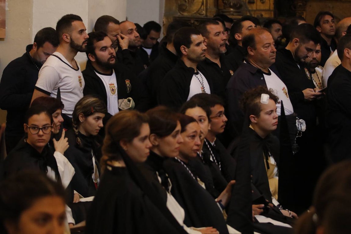 La tarde de la Hermandad de Gracia de Córdoba, en imágenes