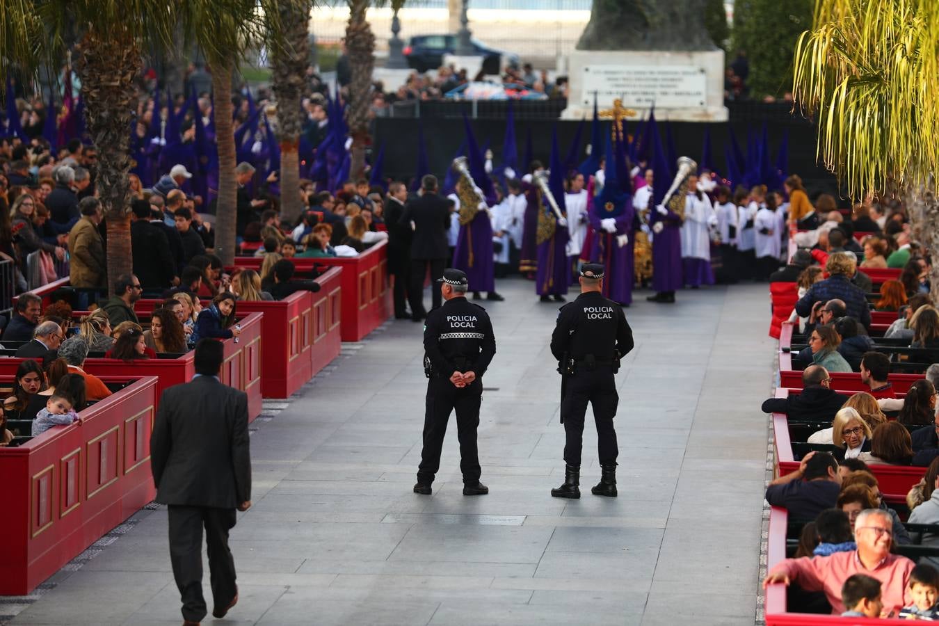 FOTOS: Afligidos en la Semana Santa de Cádiz 2019