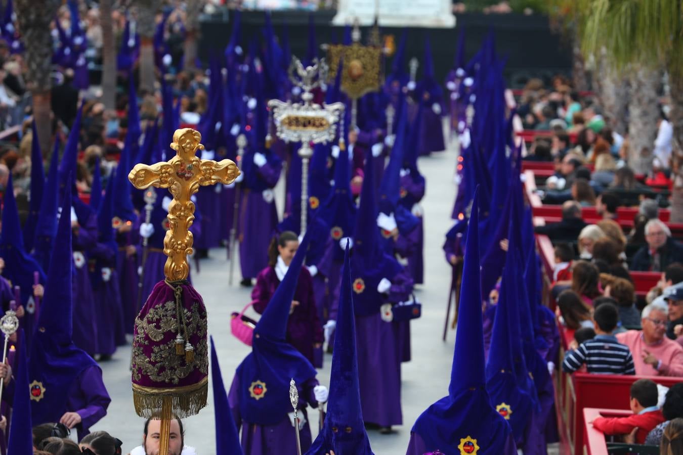 FOTOS: Afligidos en la Semana Santa de Cádiz 2019