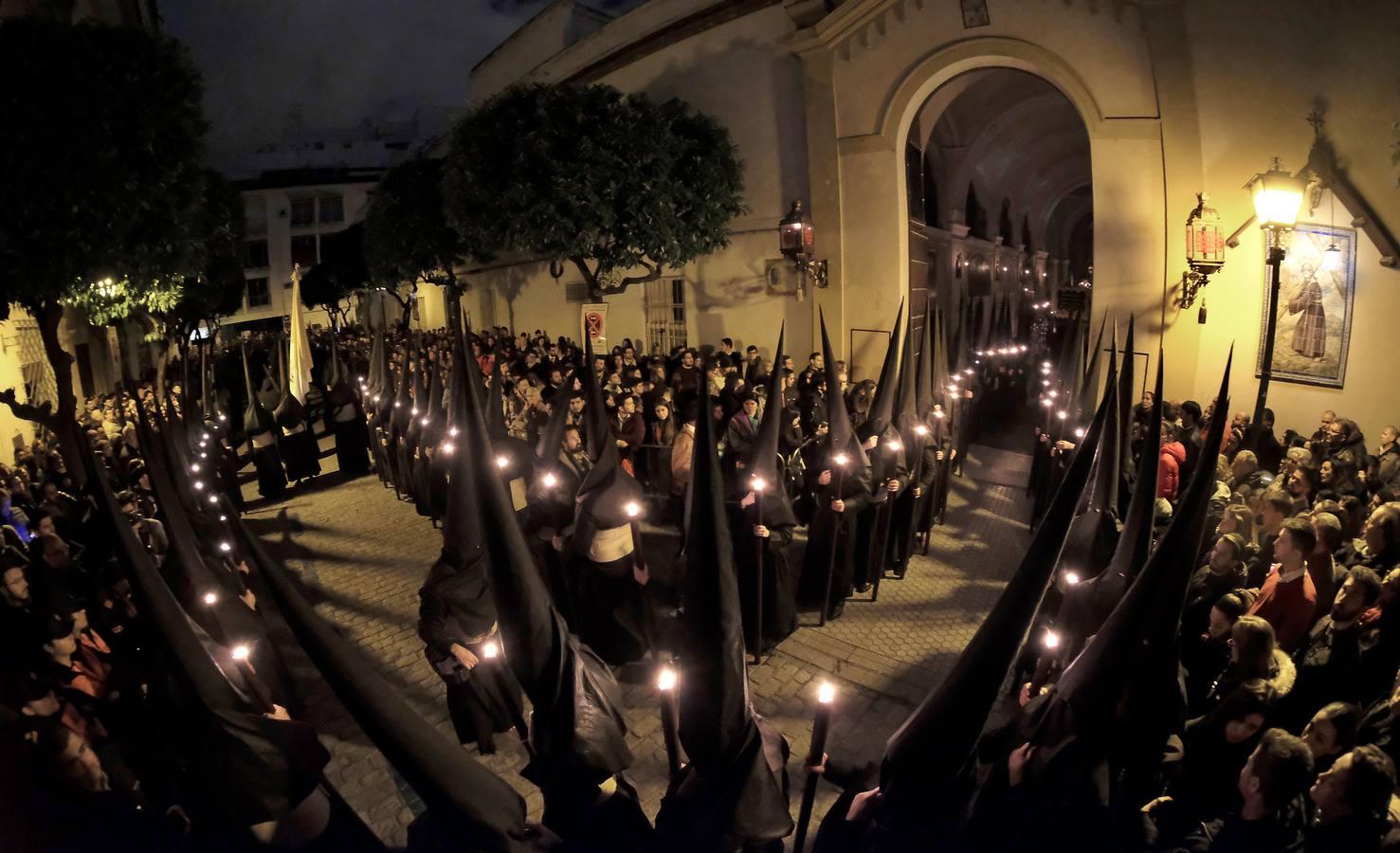 Recogimiento en la salida de El Silencio en la Madrugada