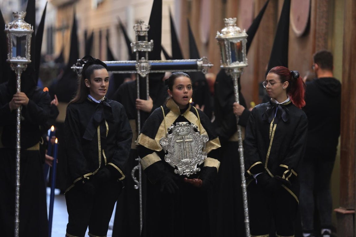 FOTOS: Descendimiento en la Semana Santa de Cádiz