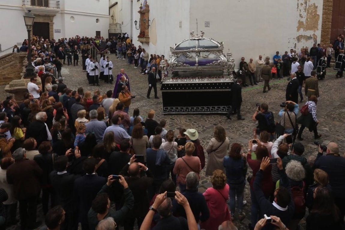 FOTOS: Santo Entierro en la Semana Santa de Cádiz 2019