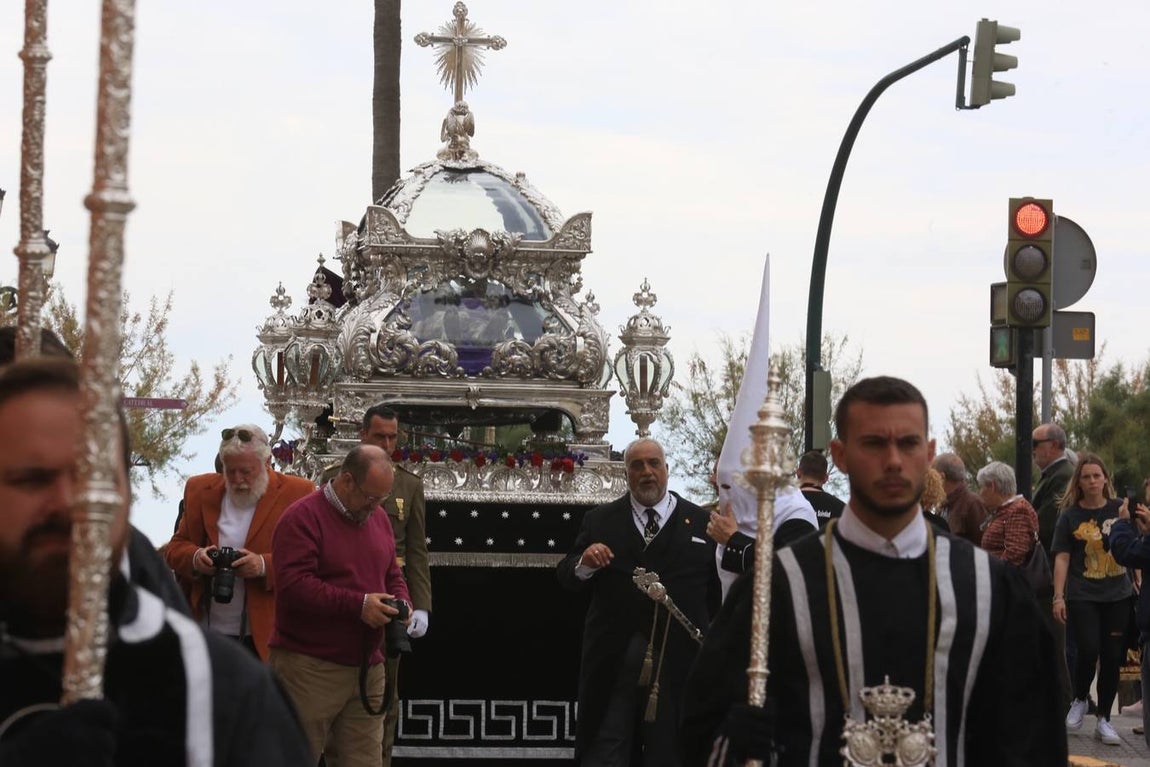 FOTOS: Santo Entierro en la Semana Santa de Cádiz 2019