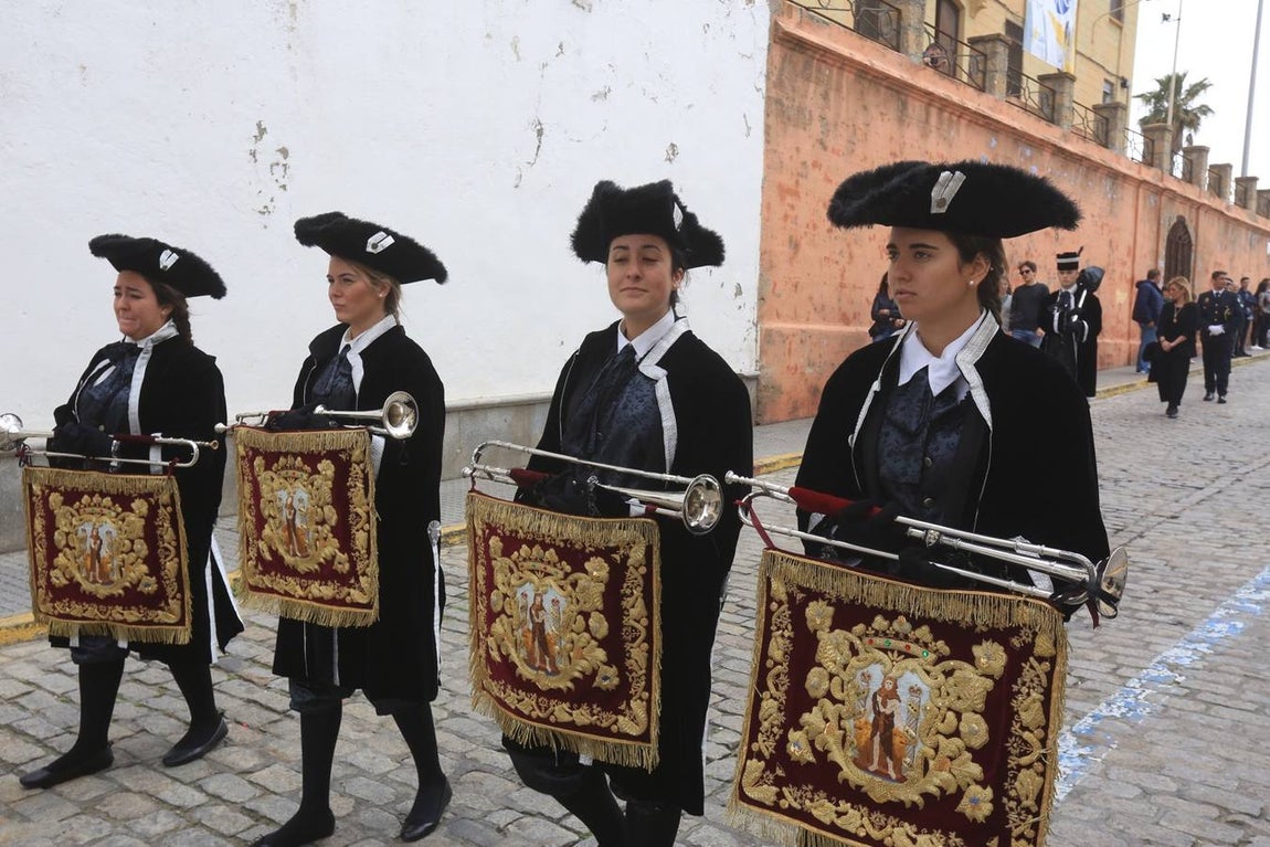 FOTOS: Santo Entierro en la Semana Santa de Cádiz 2019