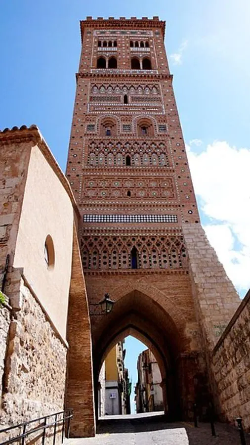 Torre mudéjar de San Martín en Teruel (s. XIV). Google Maps. 